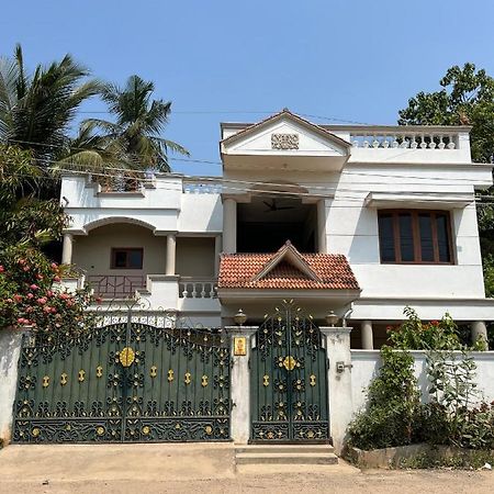 Tulip Villa 3Bhk 2Bhk And 1Bhk Located Near Chunnambar Boat House And Paradise Beach Pūrnānkuppam المظهر الخارجي الصورة
