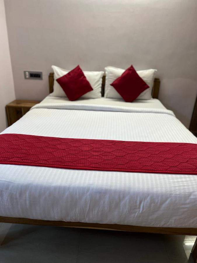 Tulip Villa 3Bhk 2Bhk And 1Bhk Located Near Chunnambar Boat House And Paradise Beach Pūrnānkuppam المظهر الخارجي الصورة
